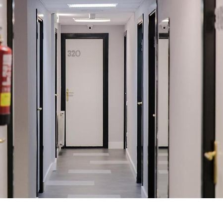 Residencia Universitaria San Agustin Барселона Екстериор снимка