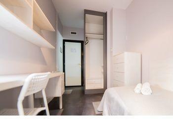 Residencia Universitaria San Agustin Барселона Екстериор снимка
