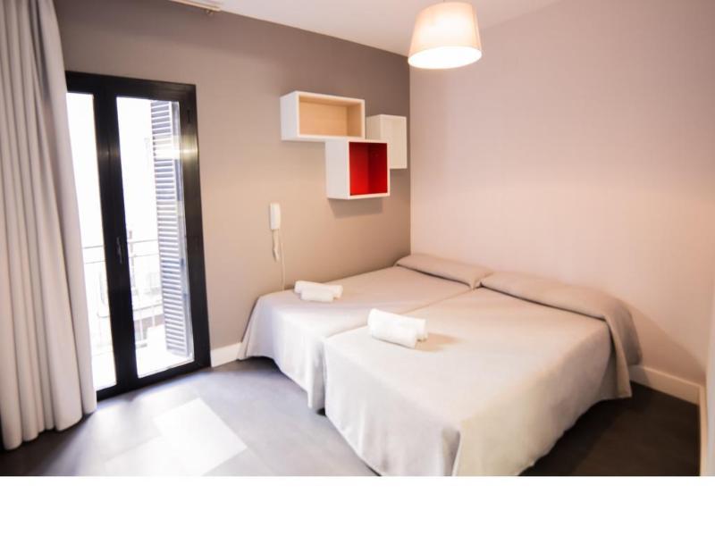 Residencia Universitaria San Agustin Барселона Екстериор снимка